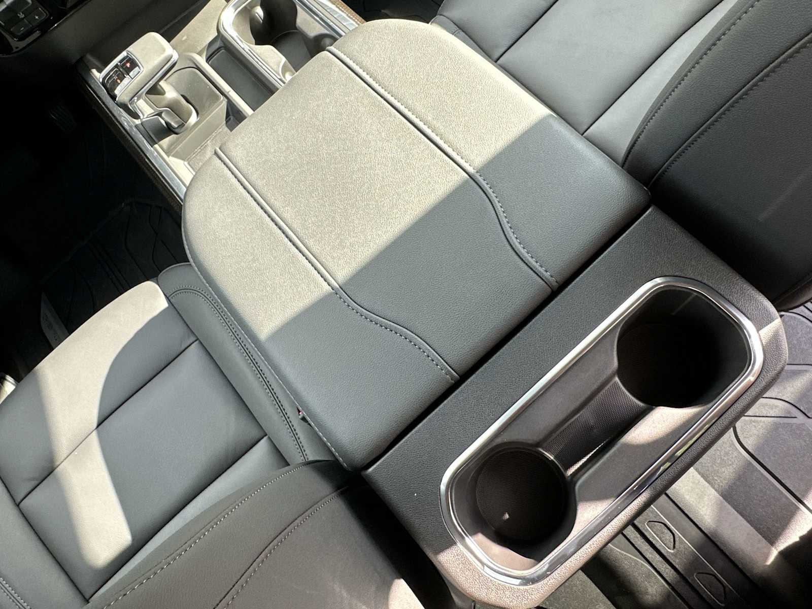 Thumbnail: 2026 Chevrolet Silverado 1500 - 21