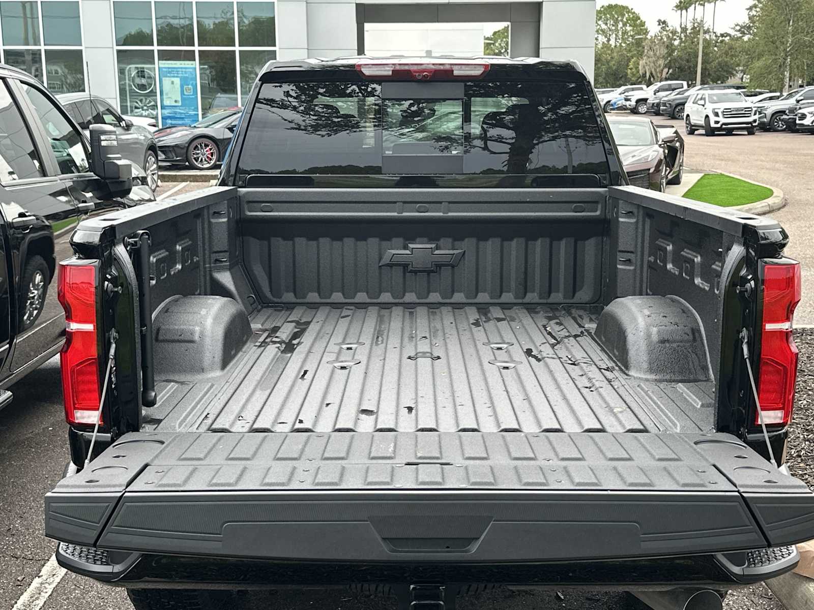 Thumbnail: 2025 Chevrolet Silverado 2500 - 25