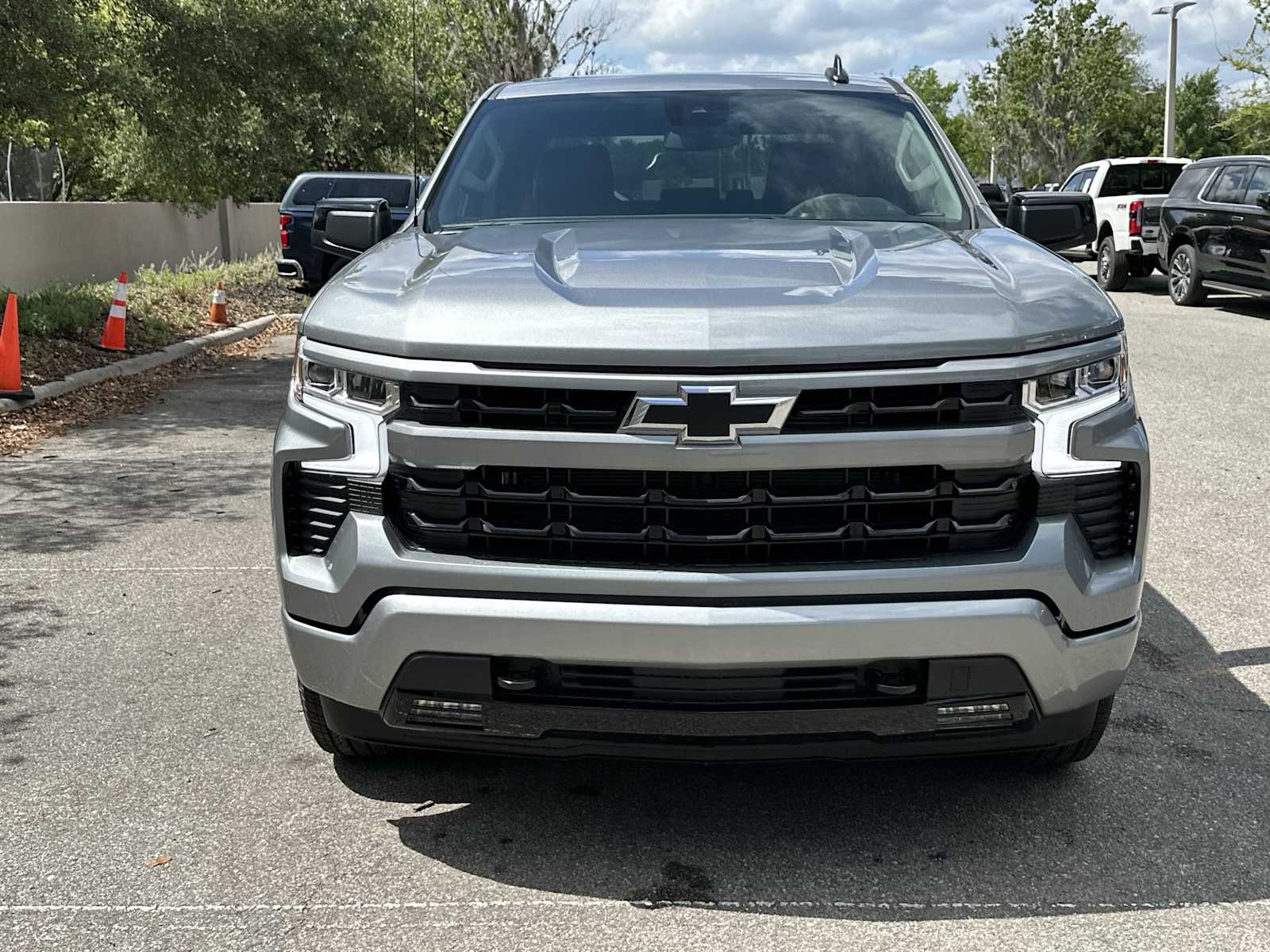 Thumbnail: 2026 Chevrolet Silverado 1500 - 9