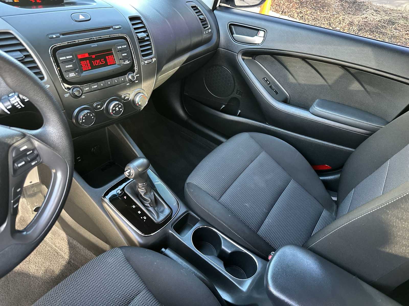 Thumbnail: 2018 Kia Forte - 21