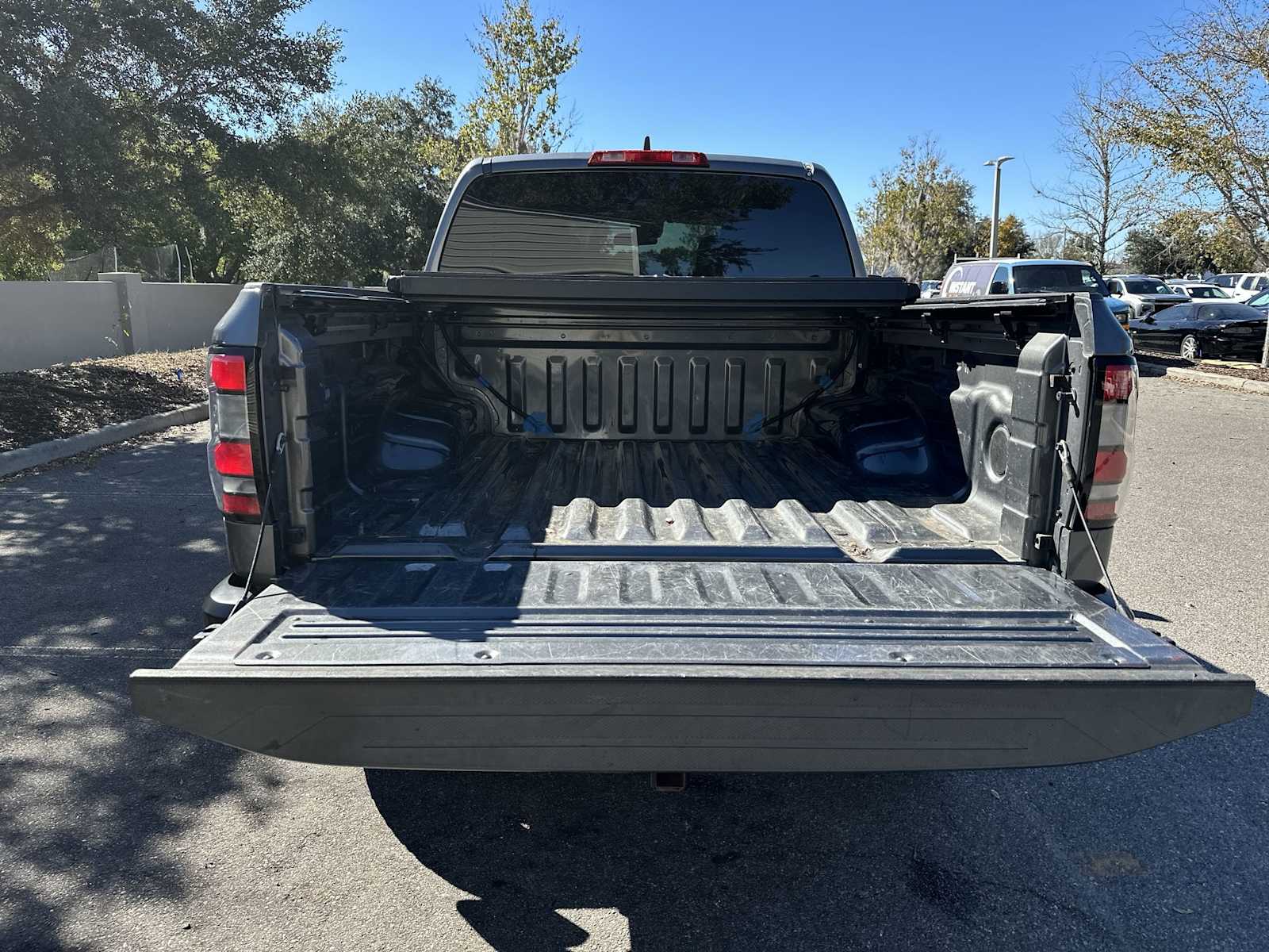 Thumbnail: 2022 Nissan Frontier - 25