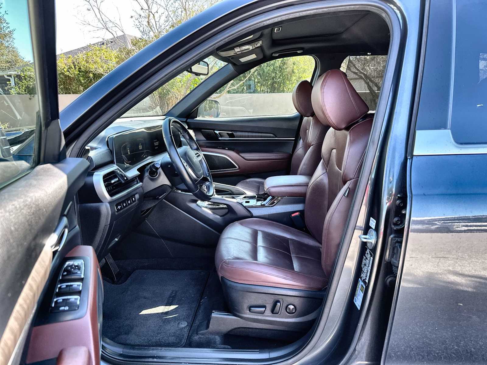 Thumbnail: 2023 Kia Telluride - 2