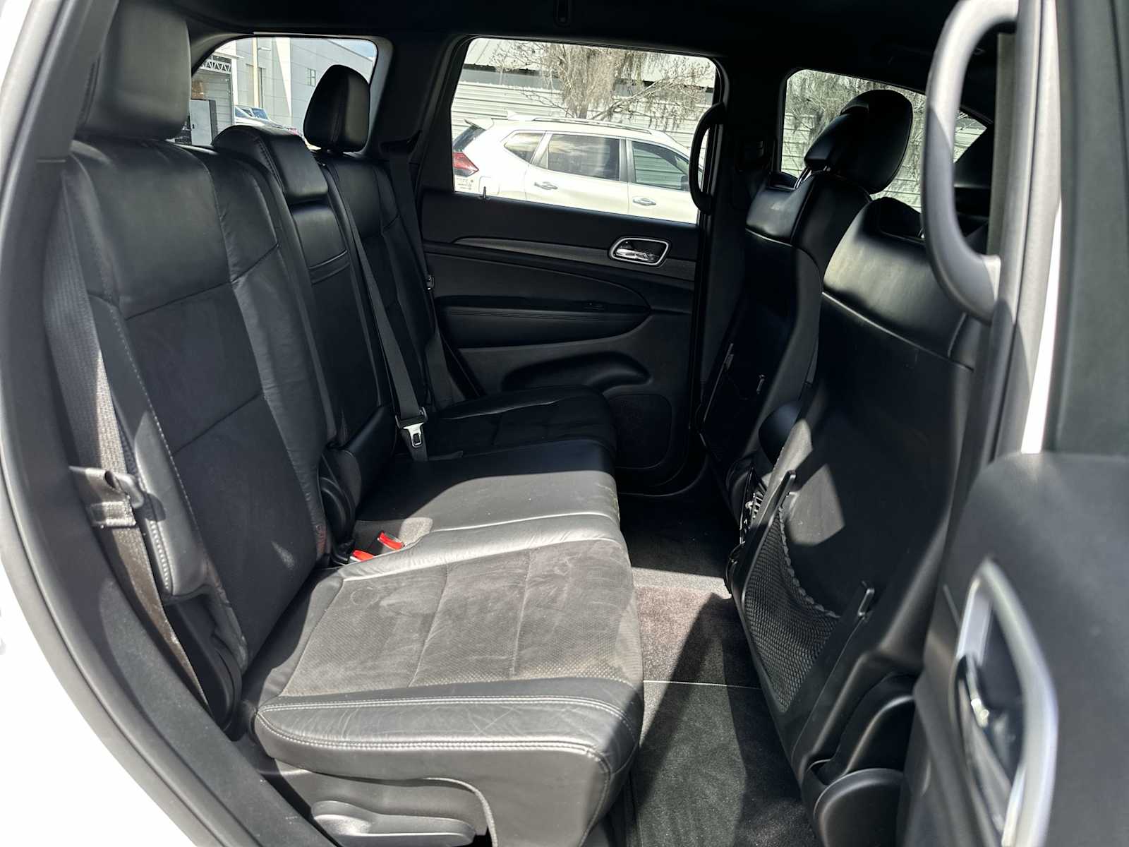 Thumbnail: 2018 Jeep Grand Cherokee - 18