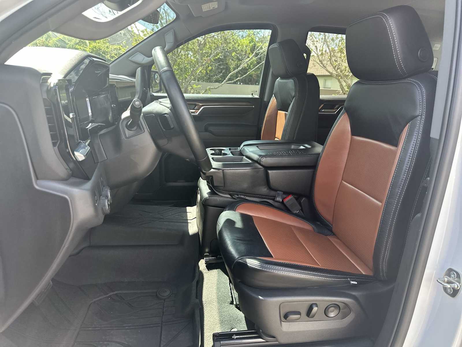 Thumbnail: 2023 Chevrolet Silverado 1500 - 15