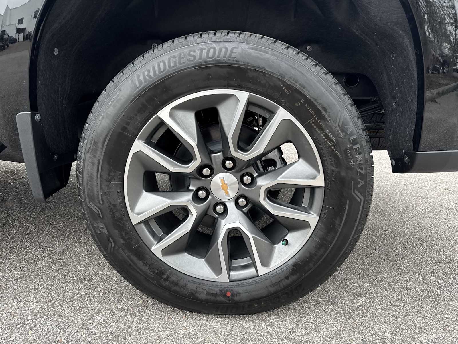 2025 Chevrolet Silverado 1500 LT 18