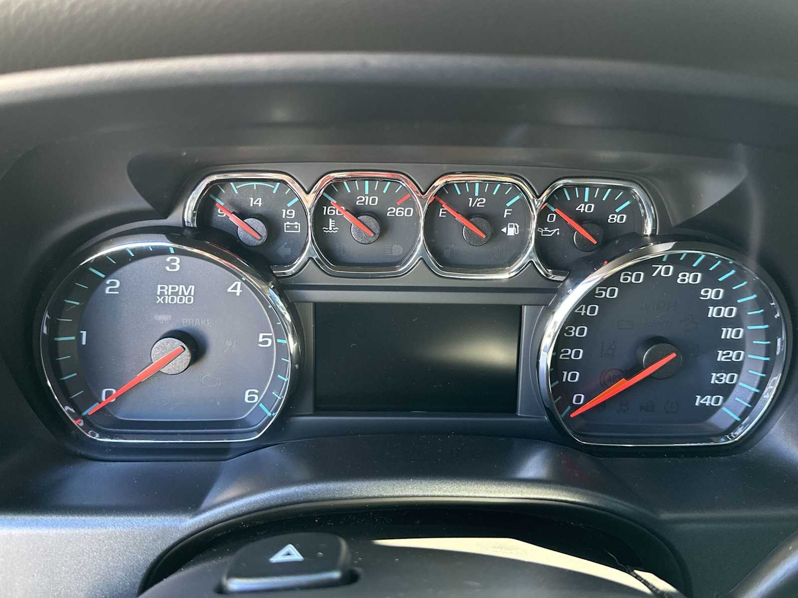 Thumbnail: 2018 Chevrolet Silverado 1500 - 24