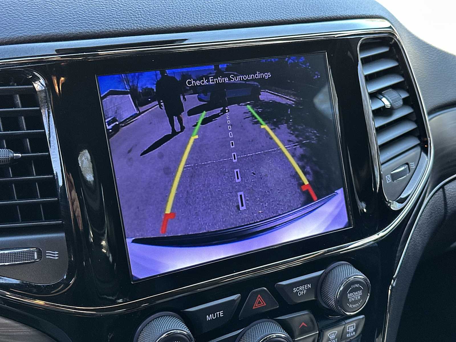 Thumbnail: 2020 Jeep Grand Cherokee - 22