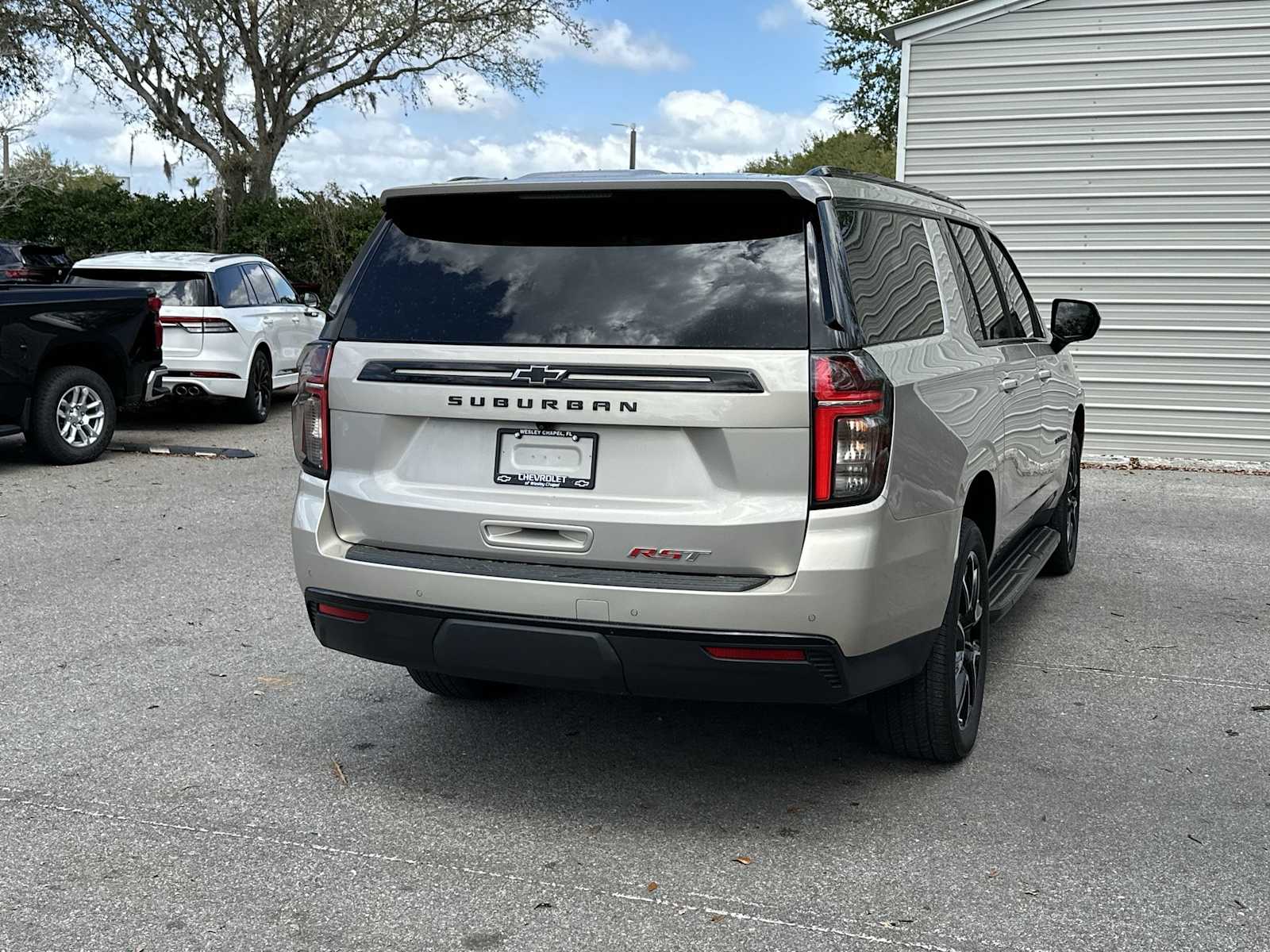 Thumbnail: 2023 Chevrolet Suburban - 6