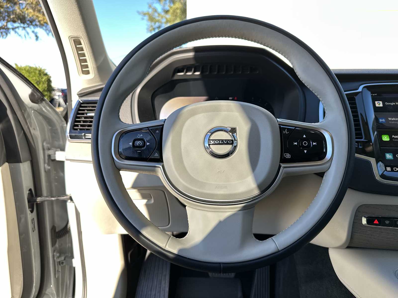 Thumbnail: 2025 Volvo XC90 - 21