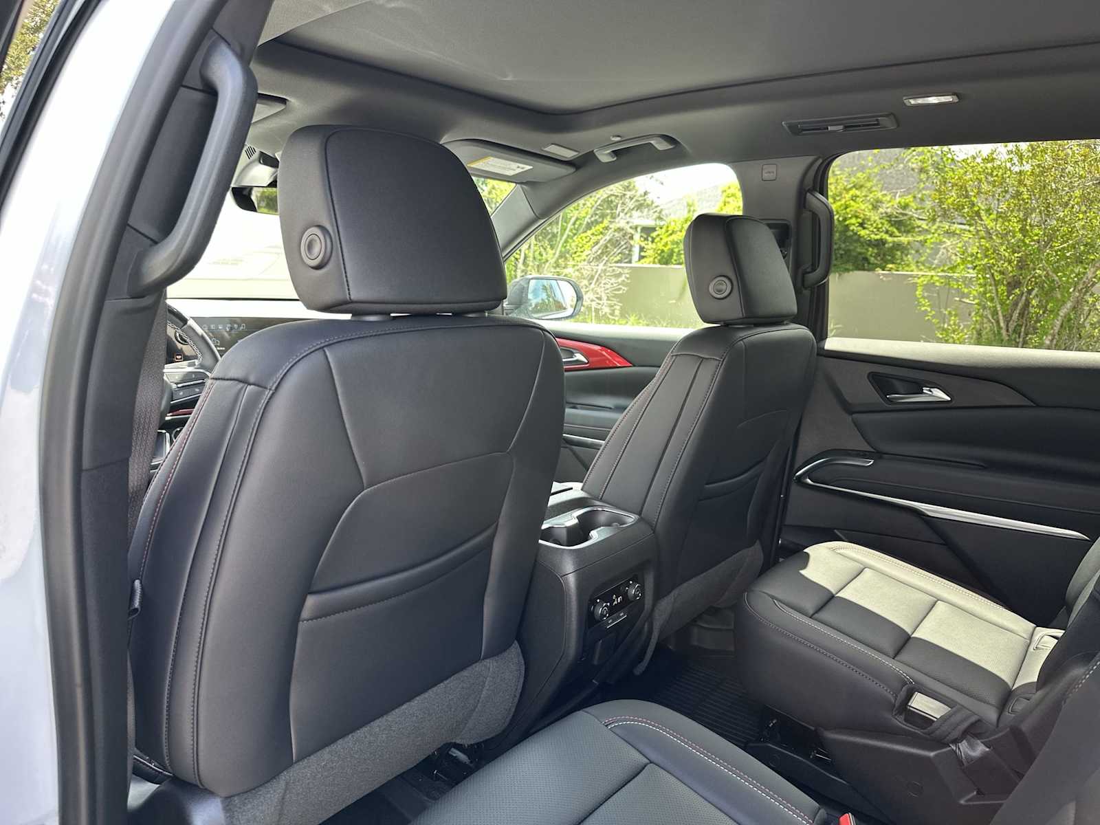 Thumbnail: 2026 Chevrolet Traverse - 16