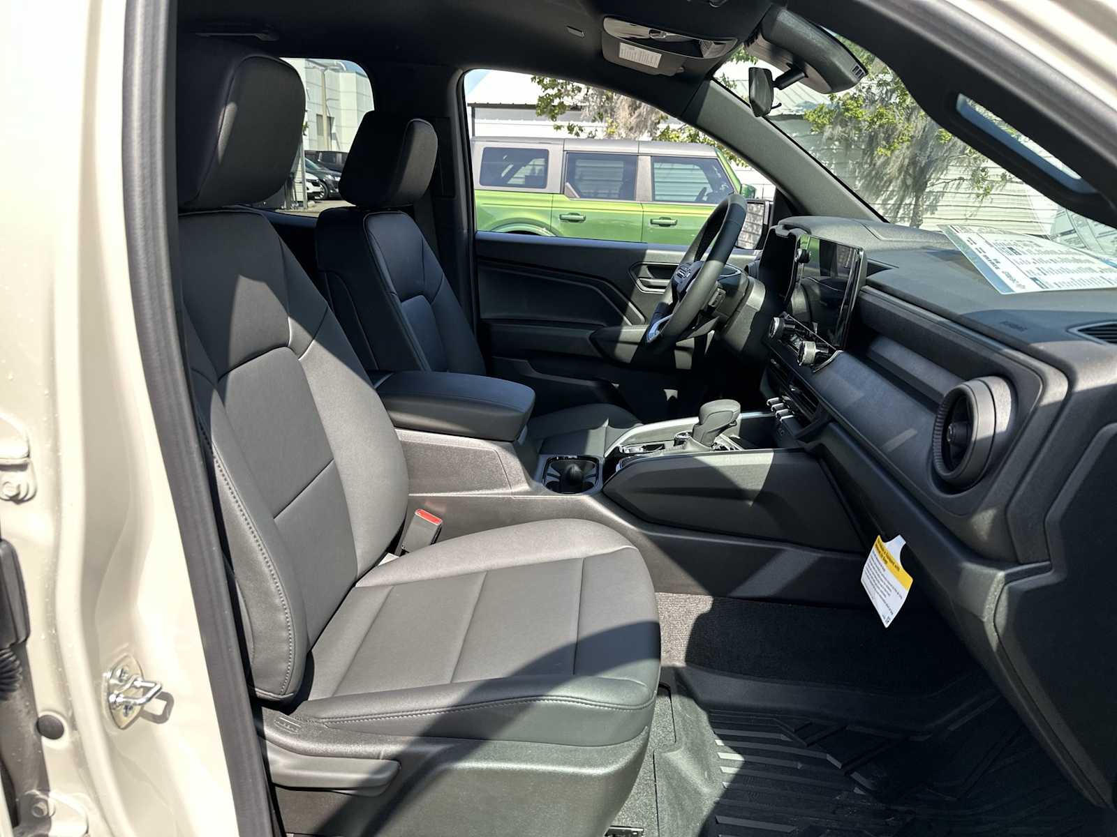 Thumbnail: 2026 Chevrolet Colorado - 19