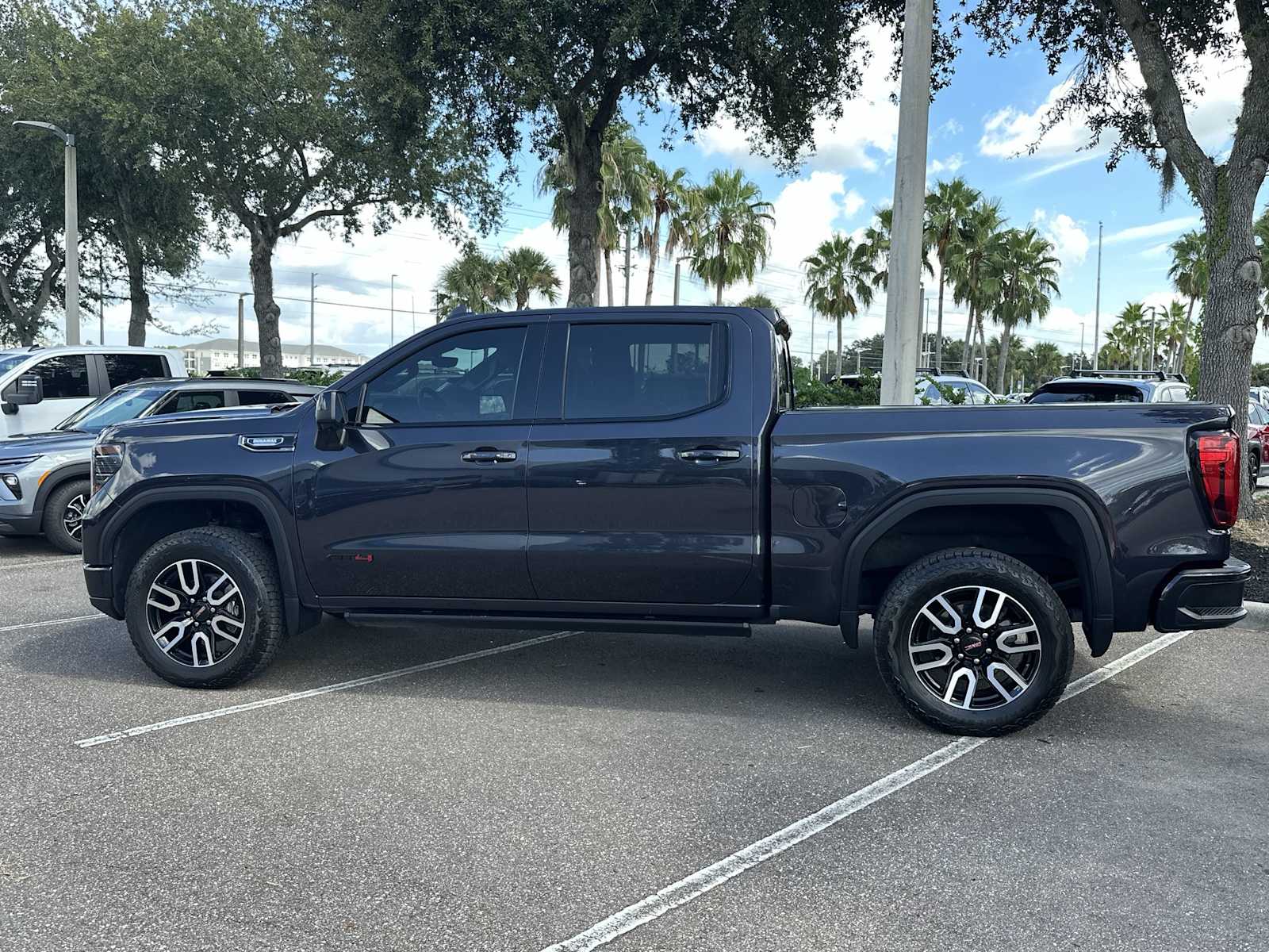 Thumbnail: 2023 GMC Sierra 1500 - 3