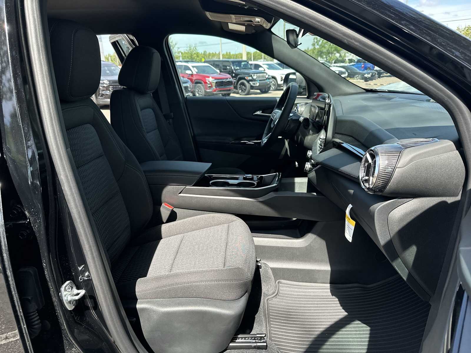 Thumbnail: 2026 Chevrolet Equinox - 17