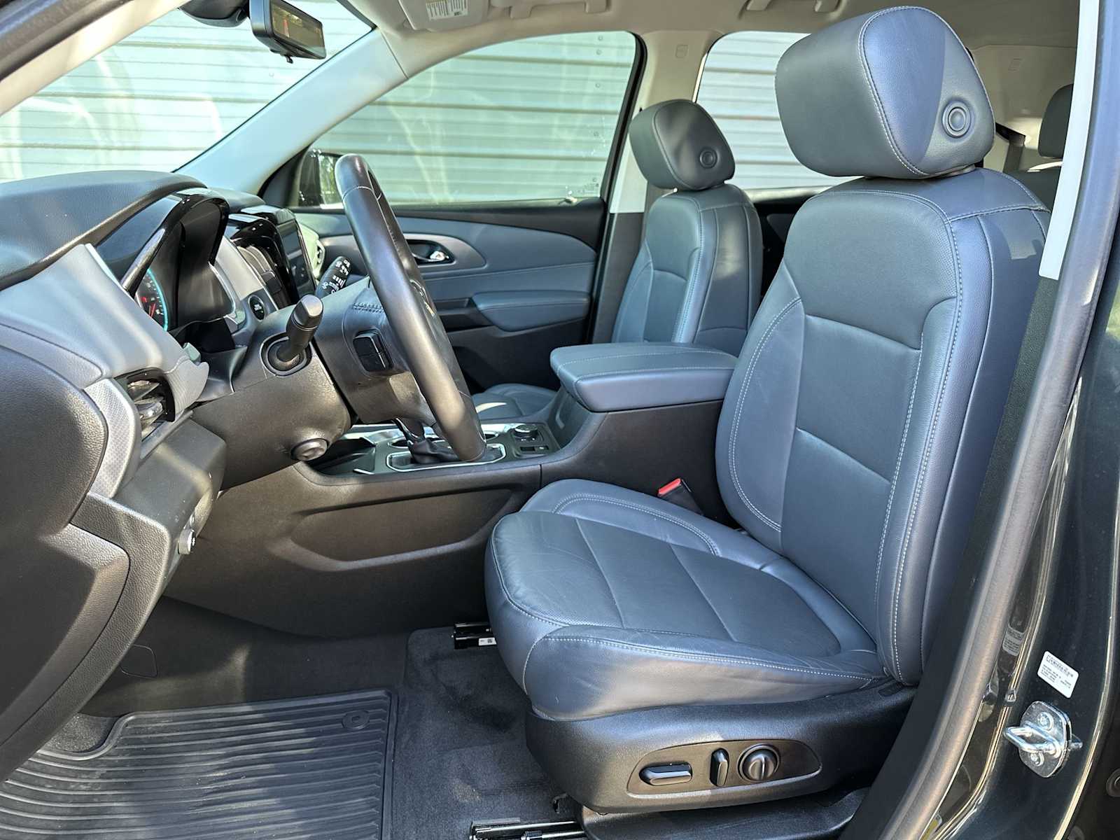 Thumbnail: 2020 Chevrolet Traverse - 15