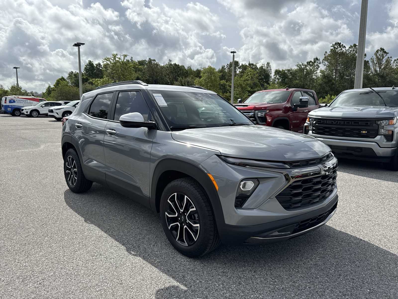 Thumbnail: 2025 Chevrolet TrailBlazer - 8