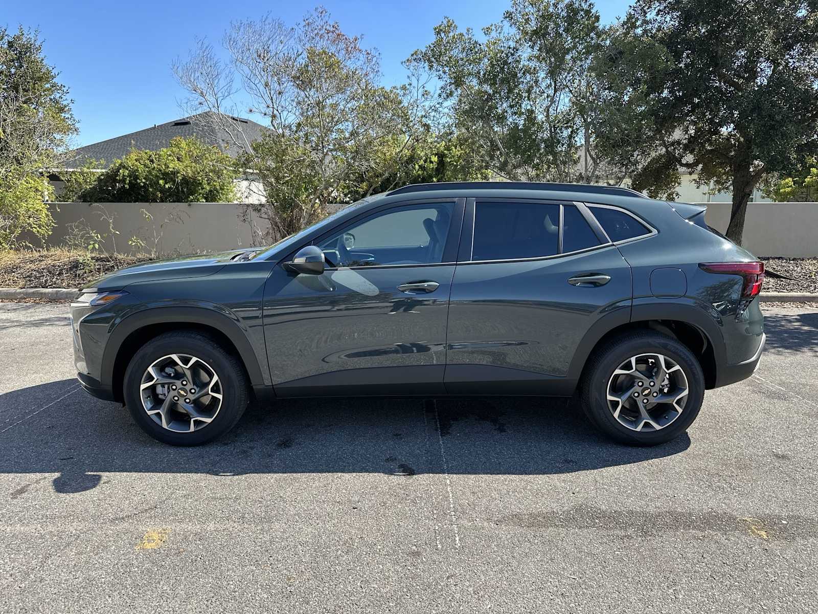 Thumbnail: 2026 Chevrolet Trax - 3