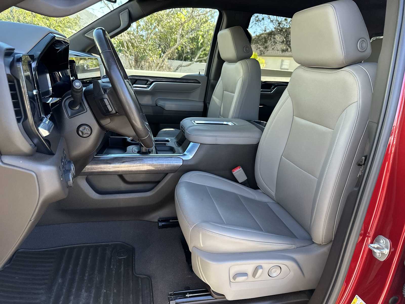 Thumbnail: 2022 Chevrolet Silverado 1500 - 15