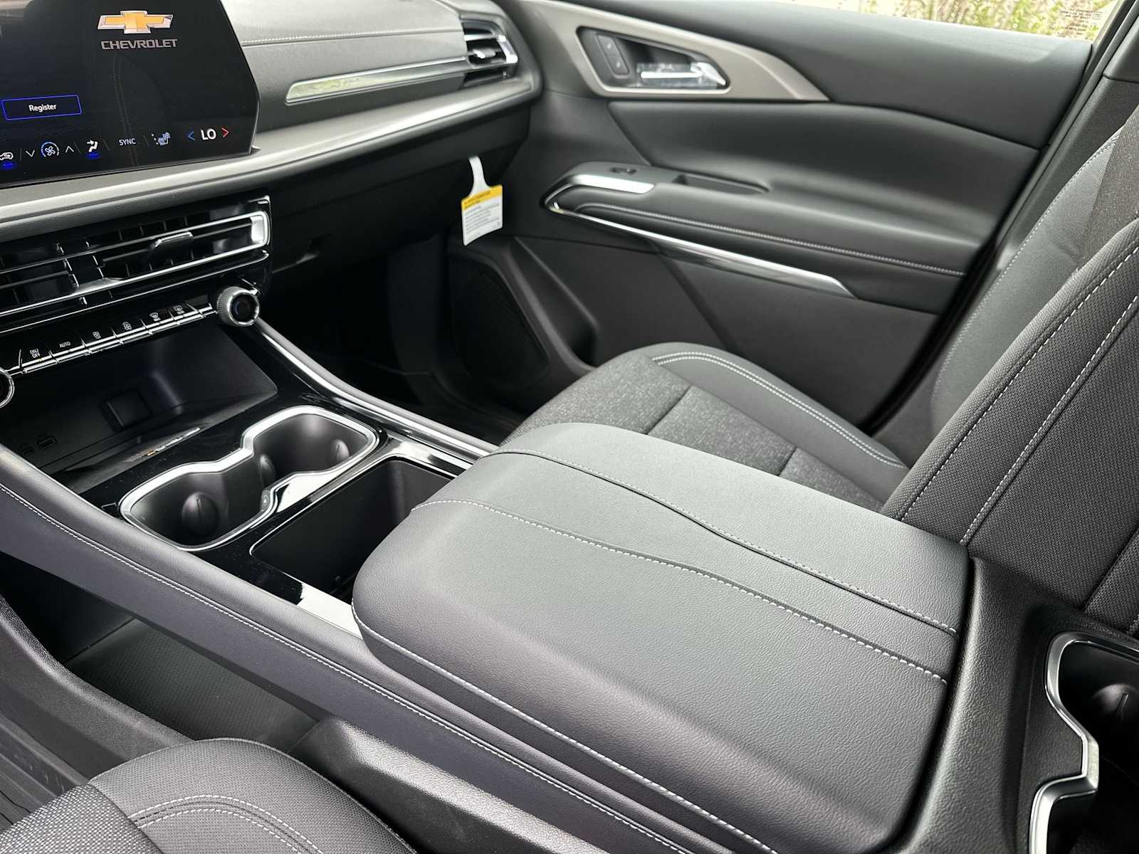 Thumbnail: 2026 Chevrolet Traverse - 21