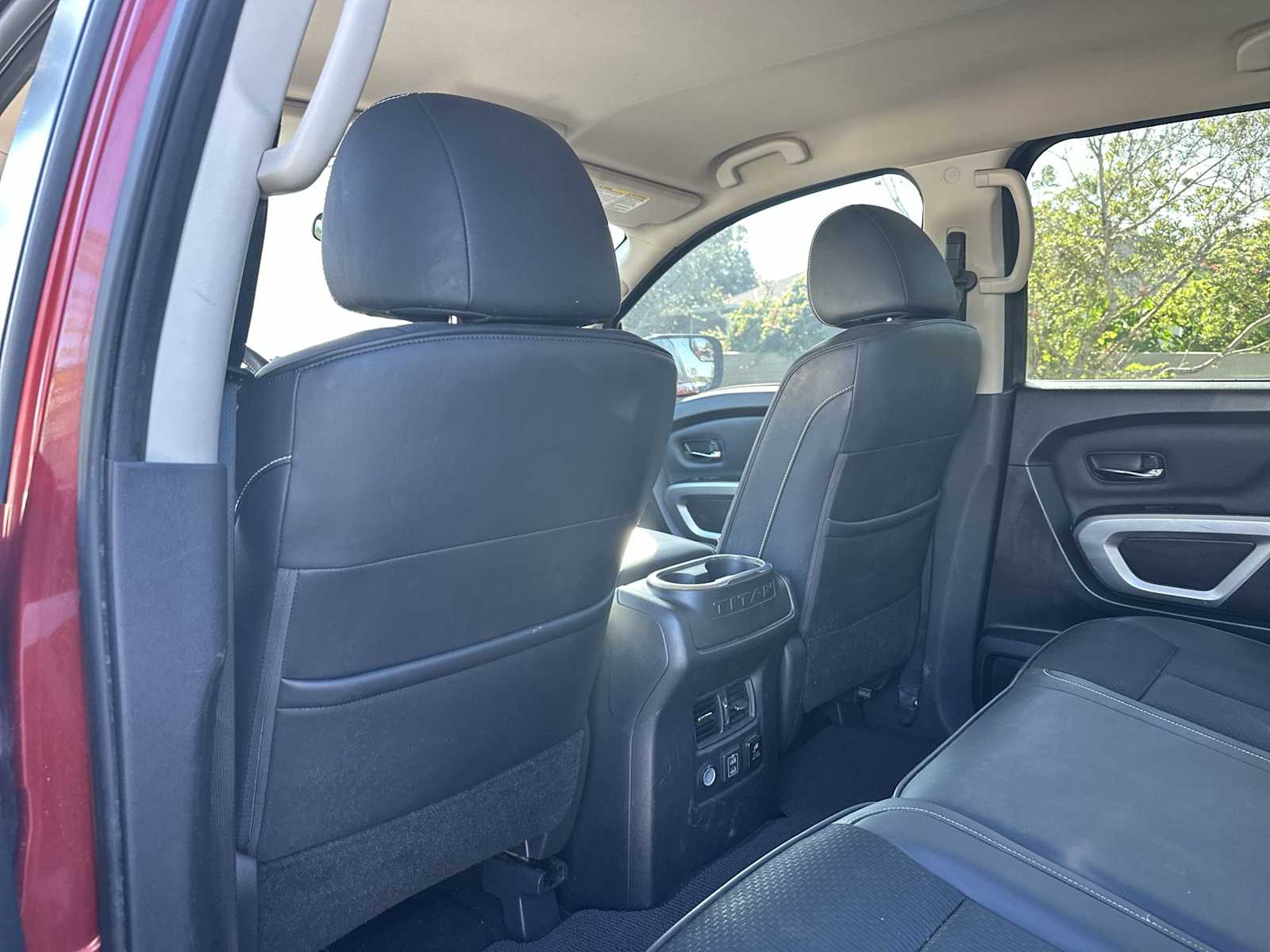 Thumbnail: 2019 Nissan Titan - 16