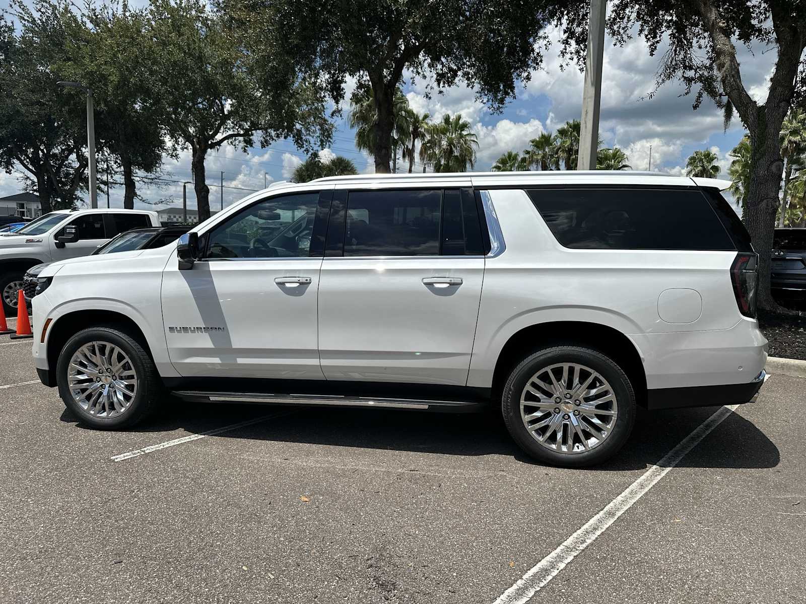Thumbnail: 2025 Chevrolet Suburban - 3