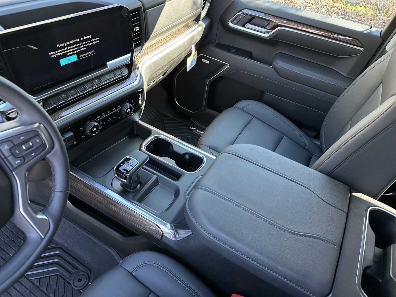 Thumbnail: 2026 Chevrolet Silverado 1500 - 22