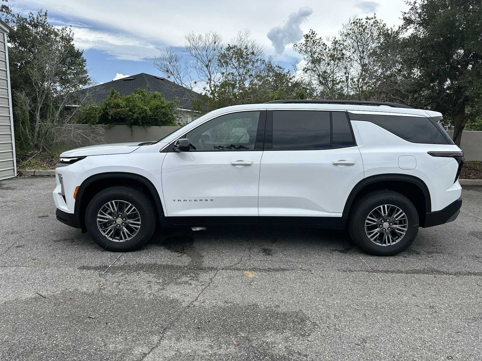 Thumbnail: 2026 Chevrolet Traverse - 3