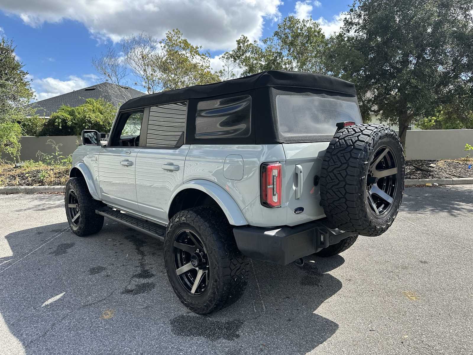 Thumbnail: 2023 Ford Bronco - 4