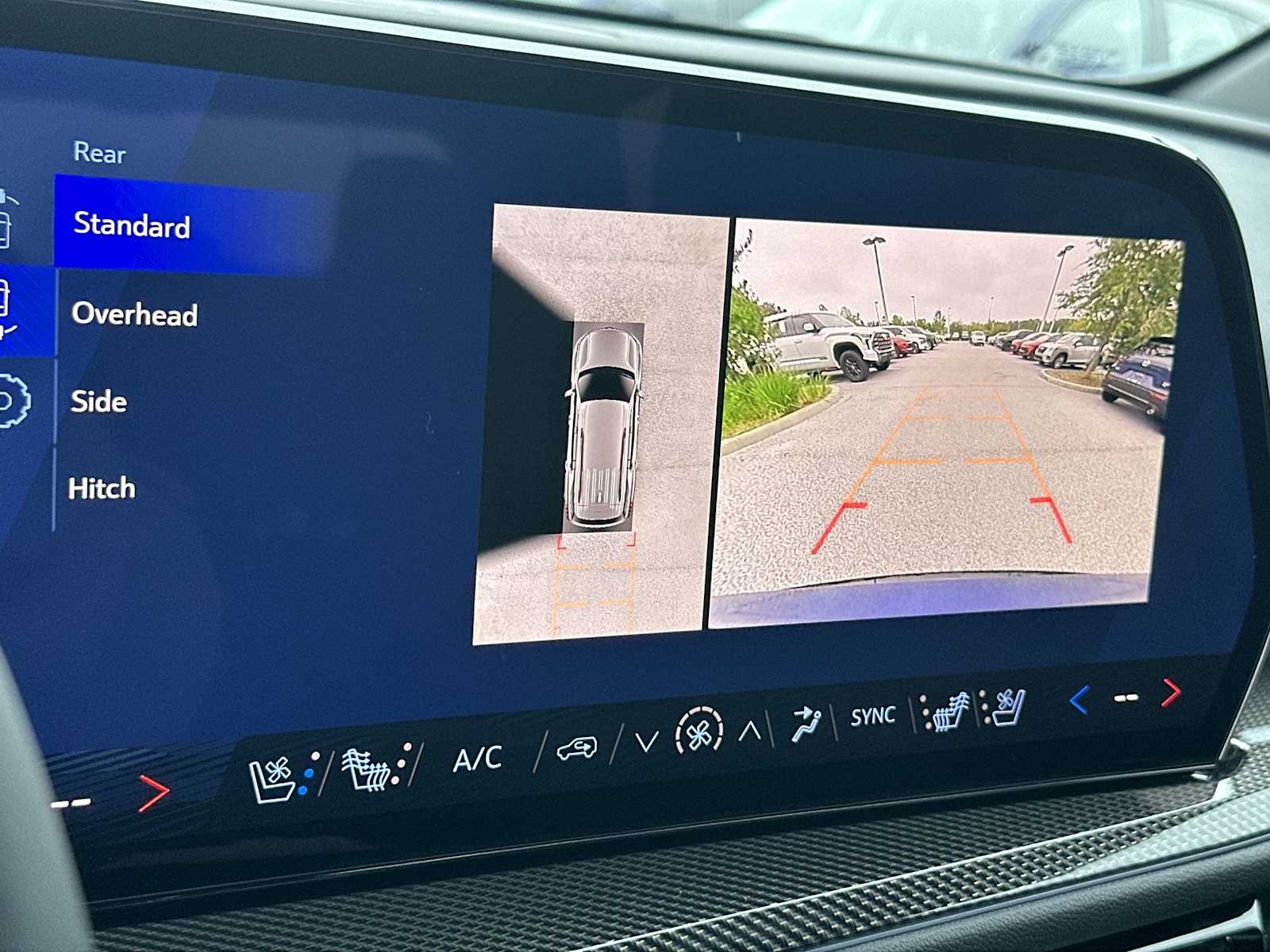 Thumbnail: 2026 Chevrolet Traverse - 22