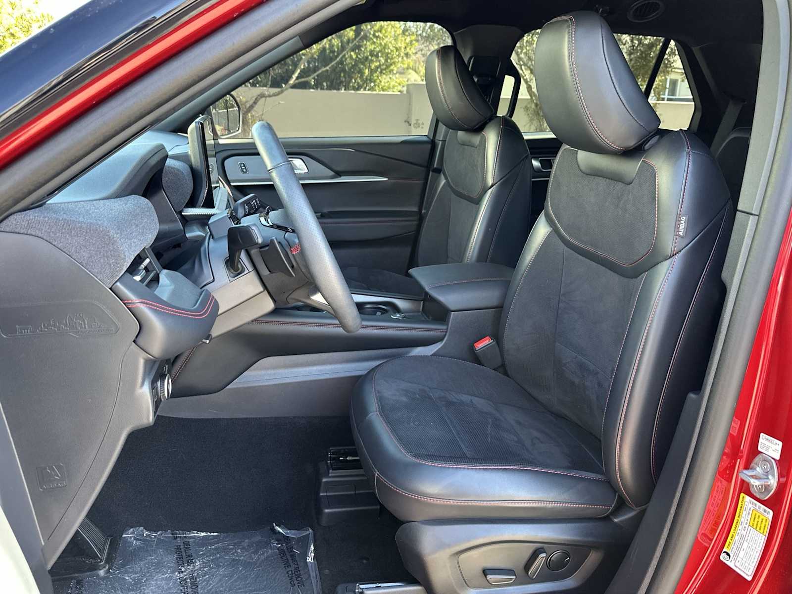 Thumbnail: 2025 Ford Explorer - 15