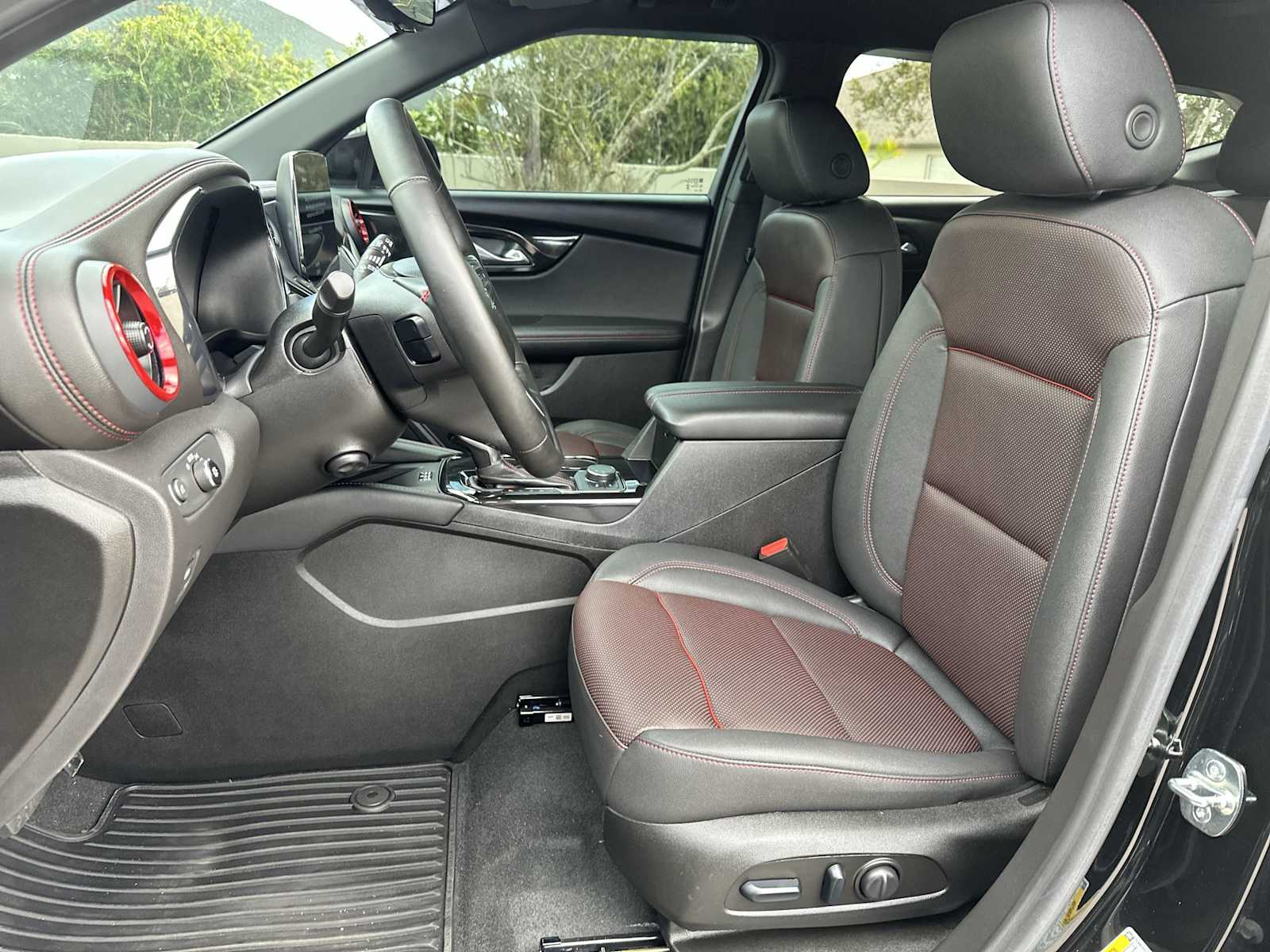 Thumbnail: 2025 Chevrolet Blazer - 15