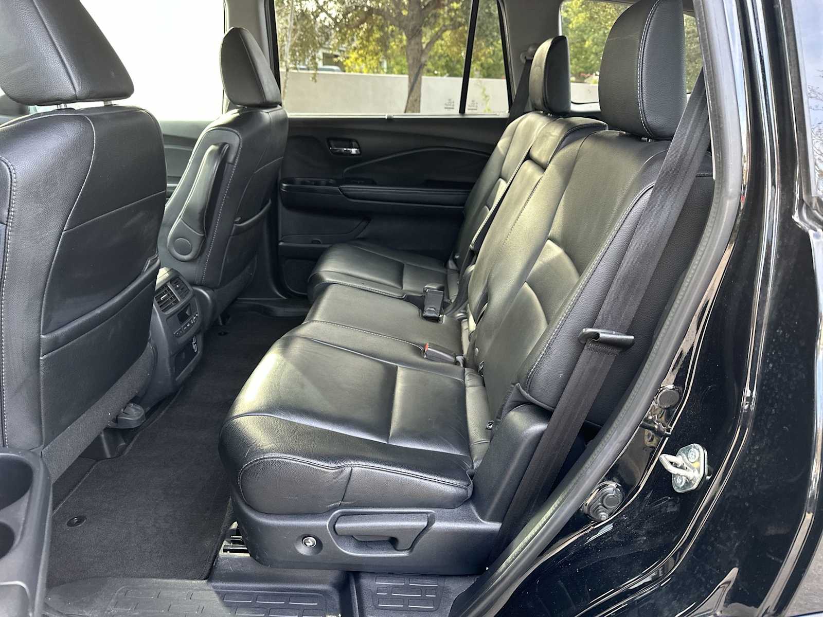 Thumbnail: 2020 Honda Pilot - 17