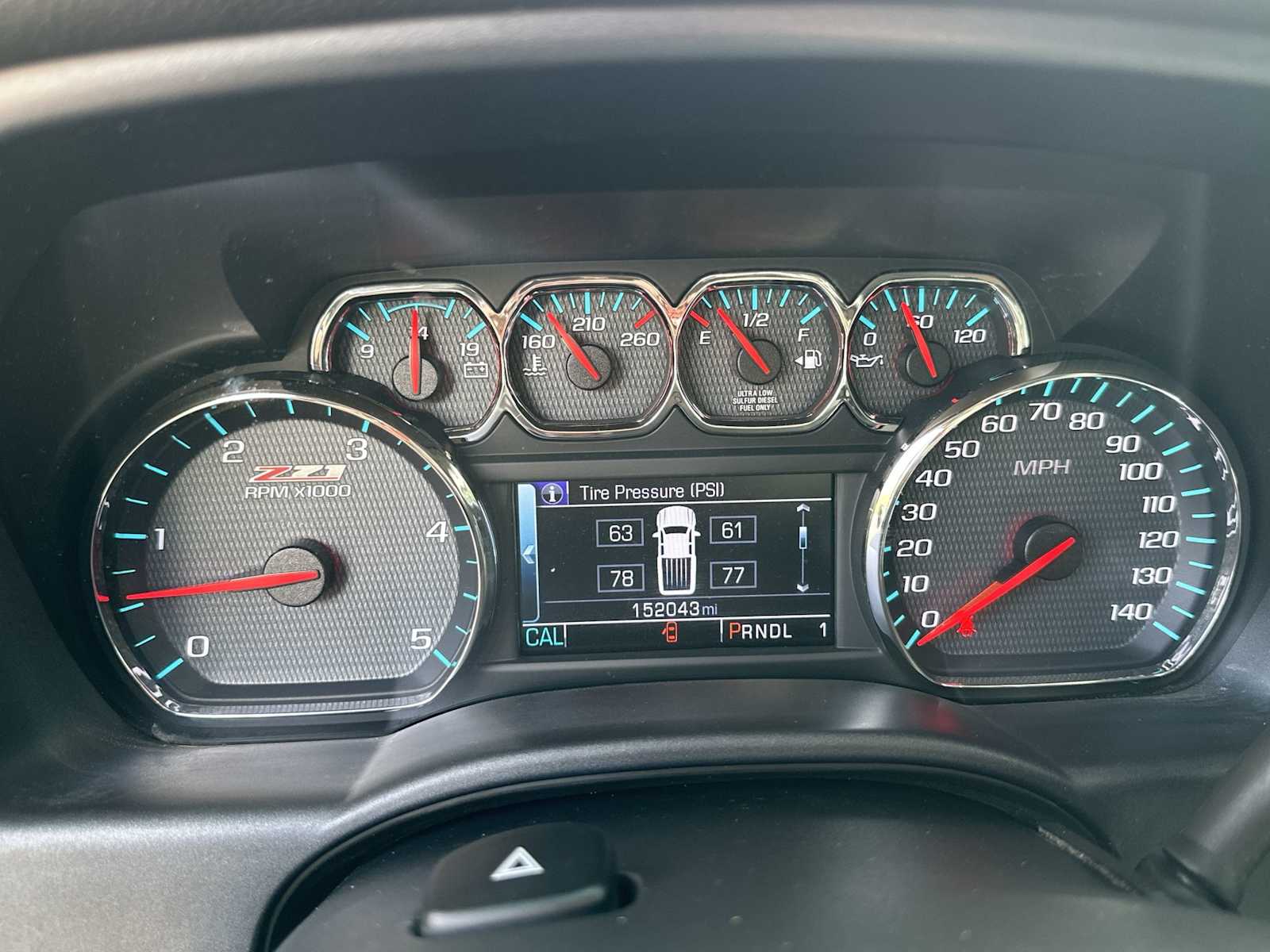 Thumbnail: 2017 Chevrolet Silverado 2500 - 24