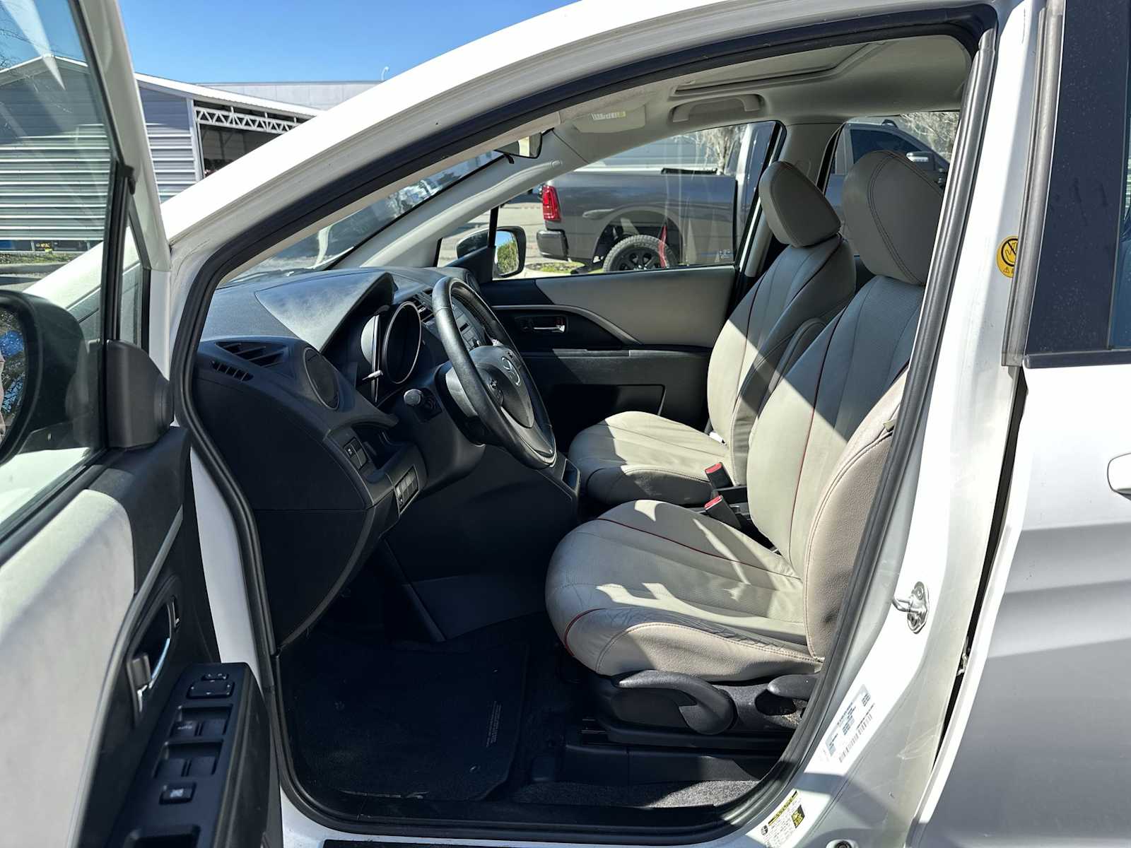 Thumbnail: 2012 Mazda Mazda5 - 2