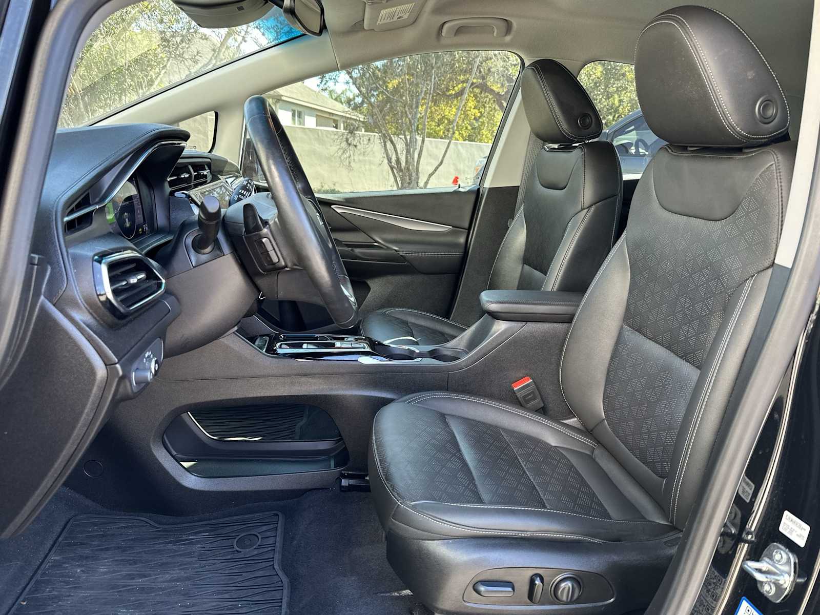 Thumbnail: 2023 Chevrolet Bolt EV - 15