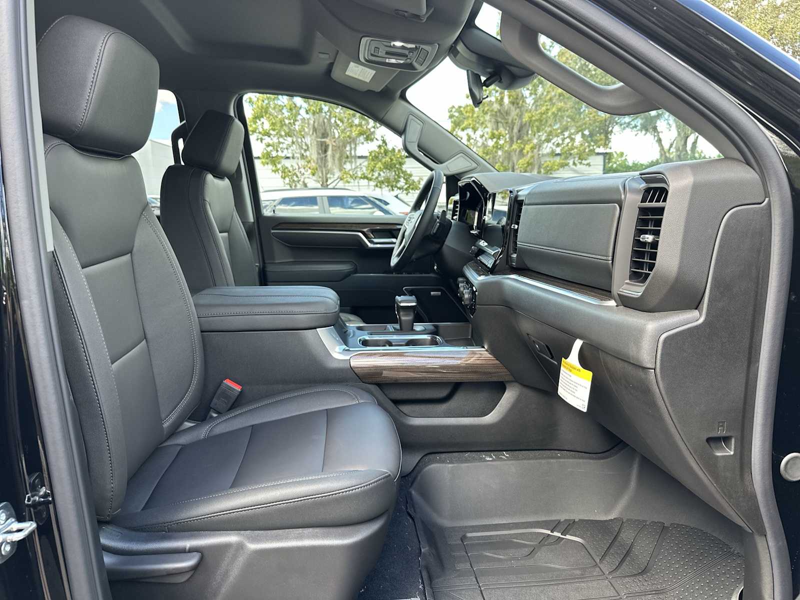 Thumbnail: 2026 Chevrolet Silverado 1500 - 19