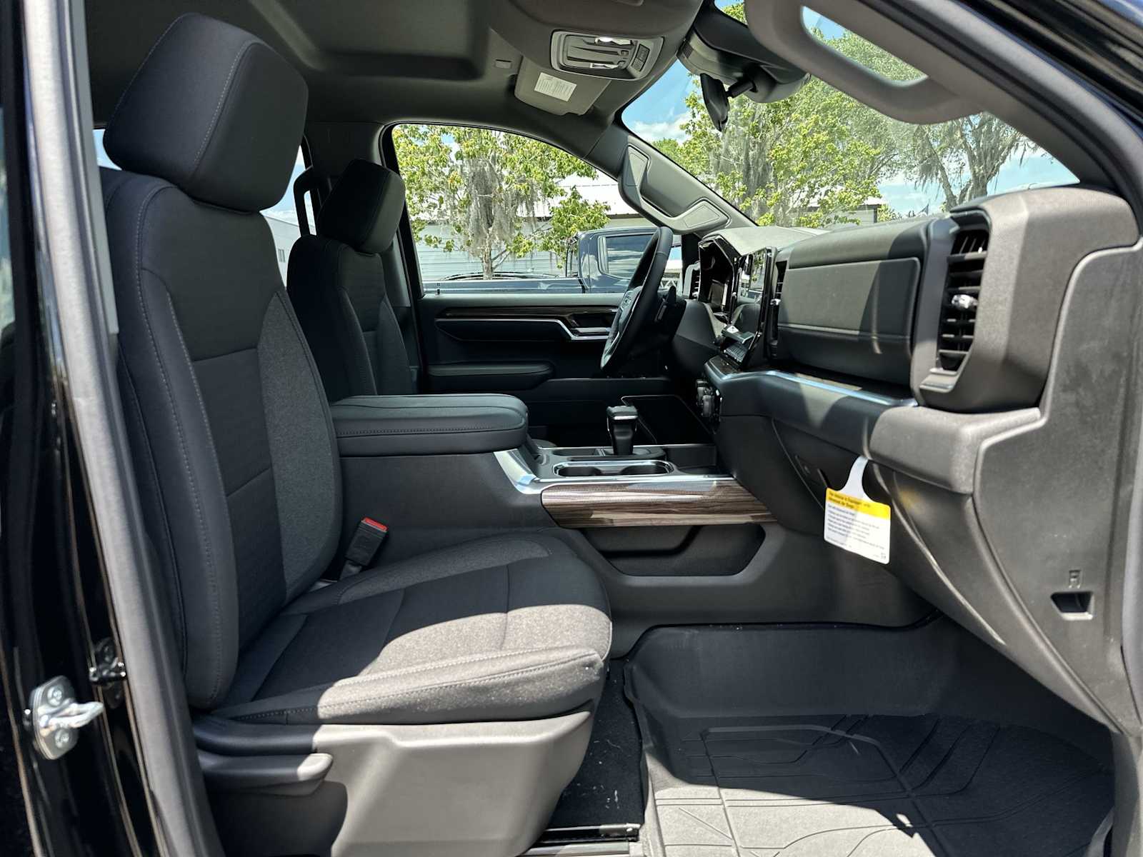 Thumbnail: 2026 Chevrolet Silverado 1500 - 19