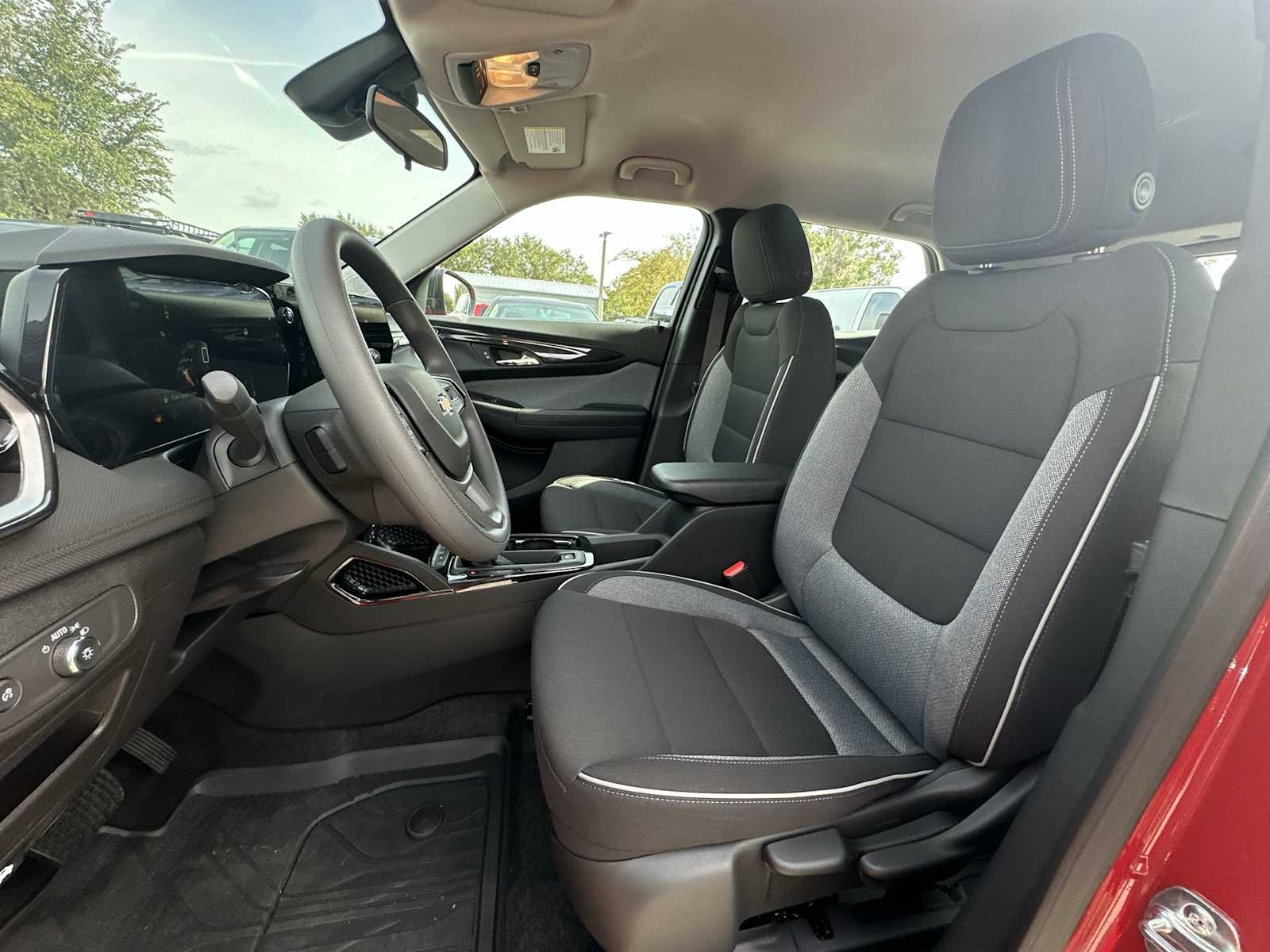 Thumbnail: 2026 Chevrolet TrailBlazer - 15