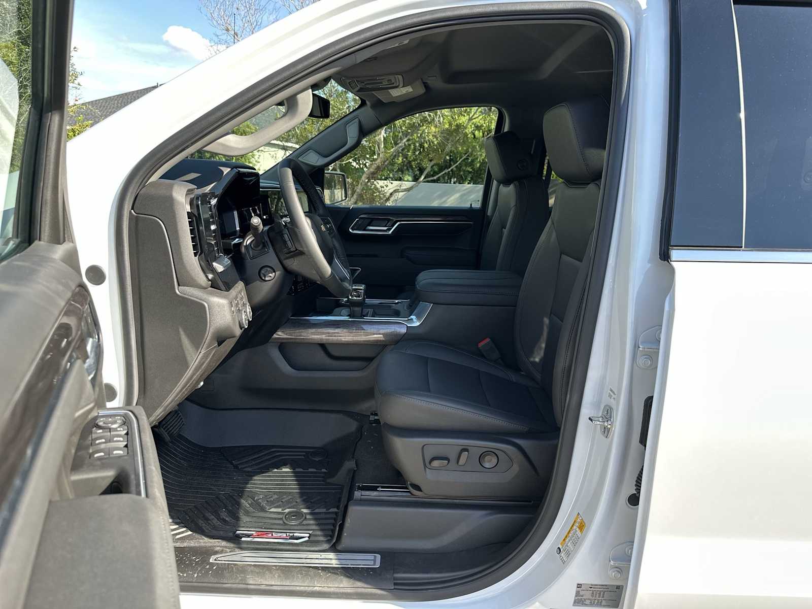 Thumbnail: 2026 Chevrolet Silverado 1500 - 2