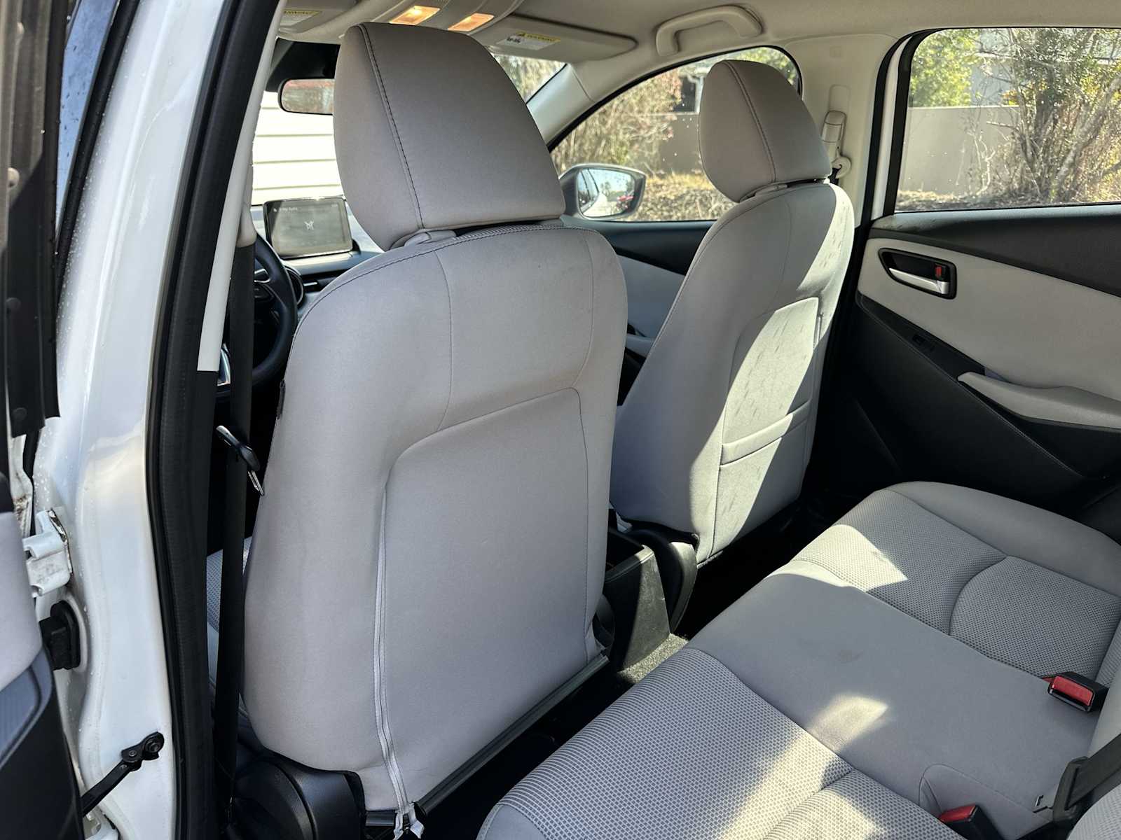 Thumbnail: 2019 Toyota Yaris - 16