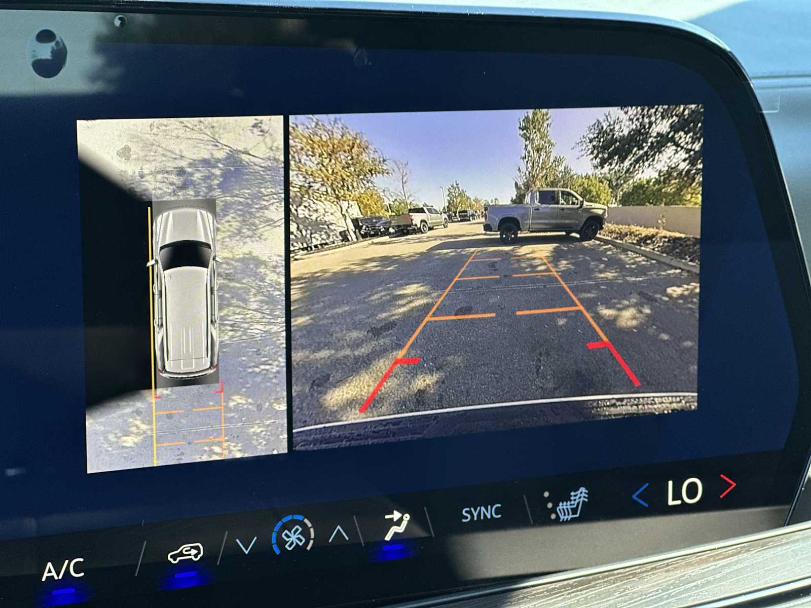 Thumbnail: 2026 Chevrolet Tahoe - 22