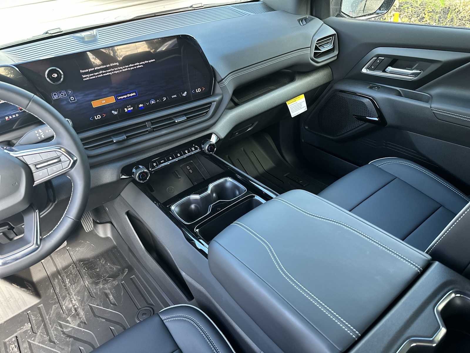 Thumbnail: 2026 Chevrolet Silverado EV - 21