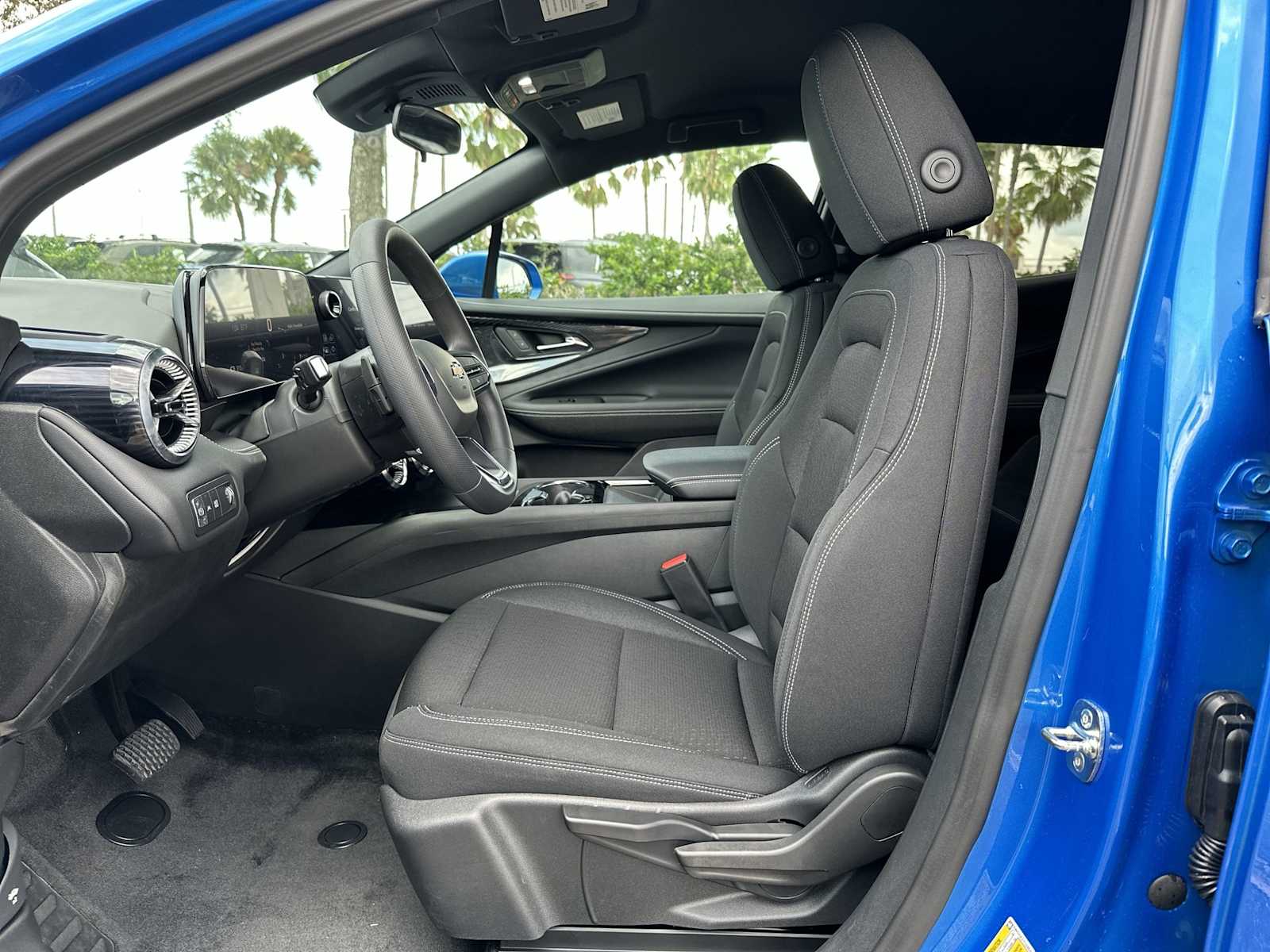 Thumbnail: 2025 Chevrolet Blazer EV - 15
