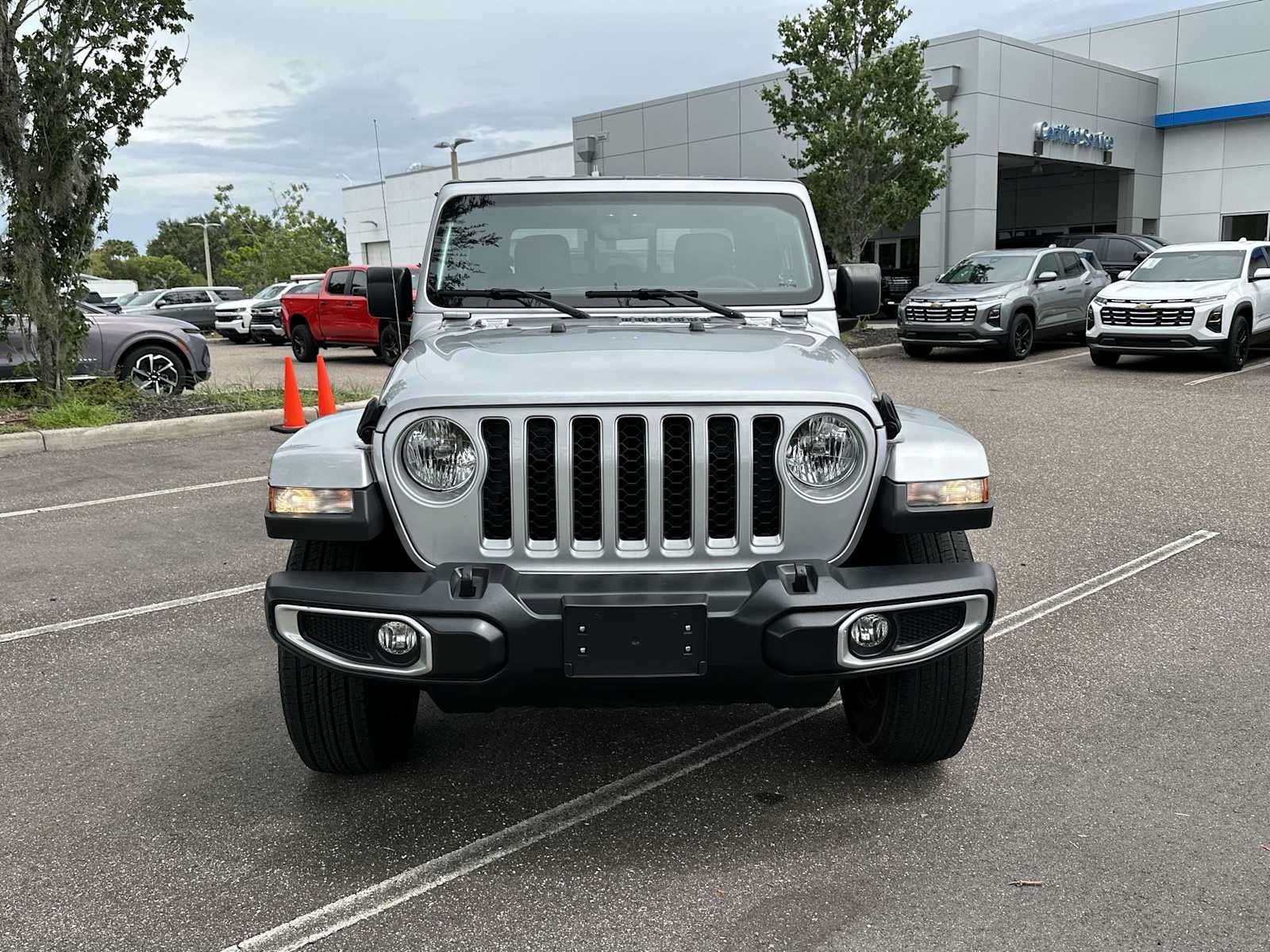 Thumbnail: 2023 Jeep Gladiator - 9