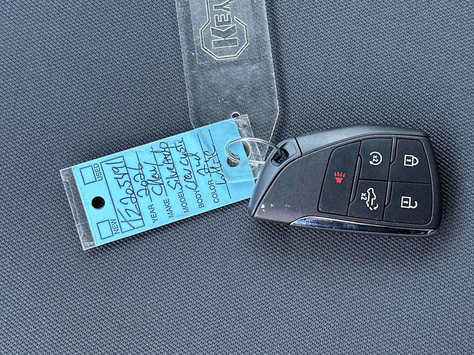 Thumbnail: 2026 Chevrolet Silverado 1500 - 26