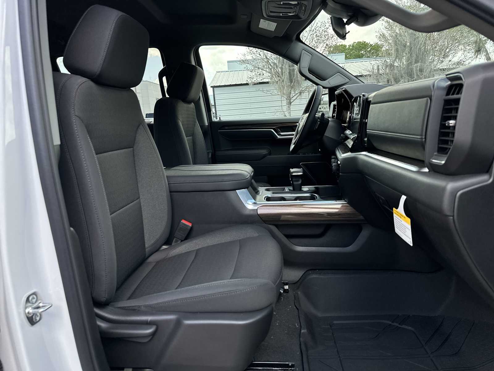 Thumbnail: 2026 Chevrolet Silverado 1500 - 19