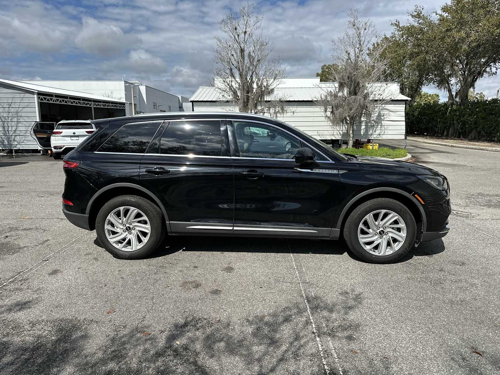 Thumbnail: 2022 Lincoln Corsair - 7