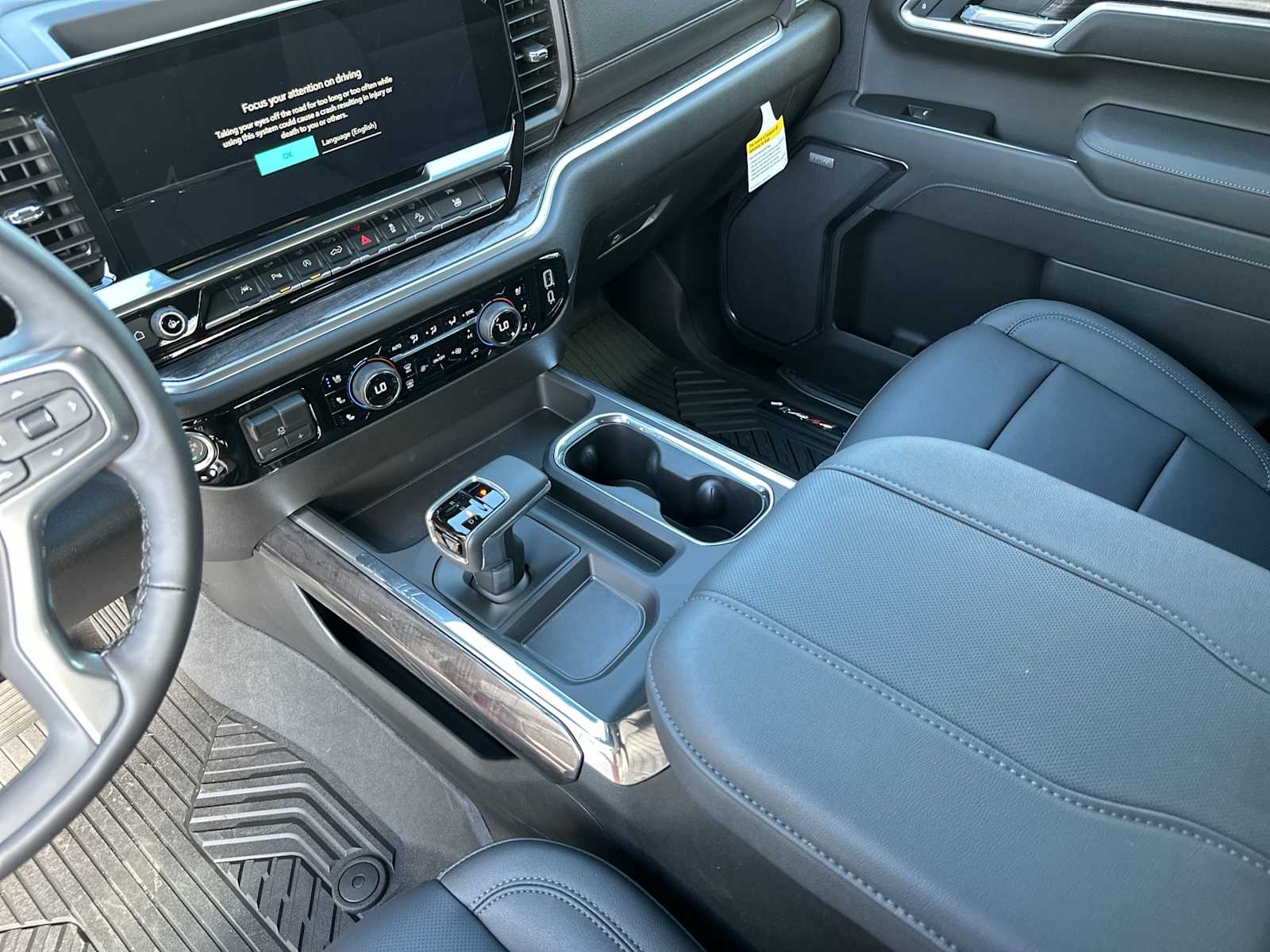 Thumbnail: 2026 Chevrolet Silverado 1500 - 22