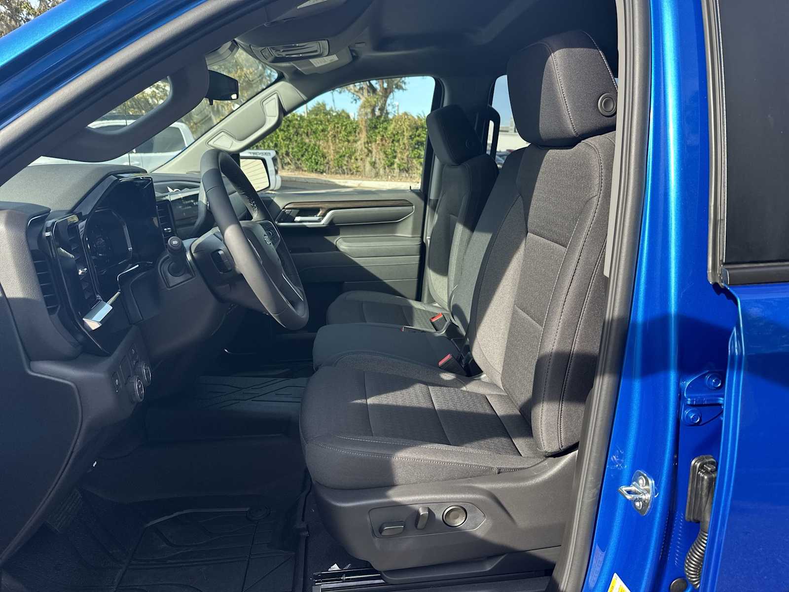 Thumbnail: 2026 Chevrolet Silverado 1500 - 2