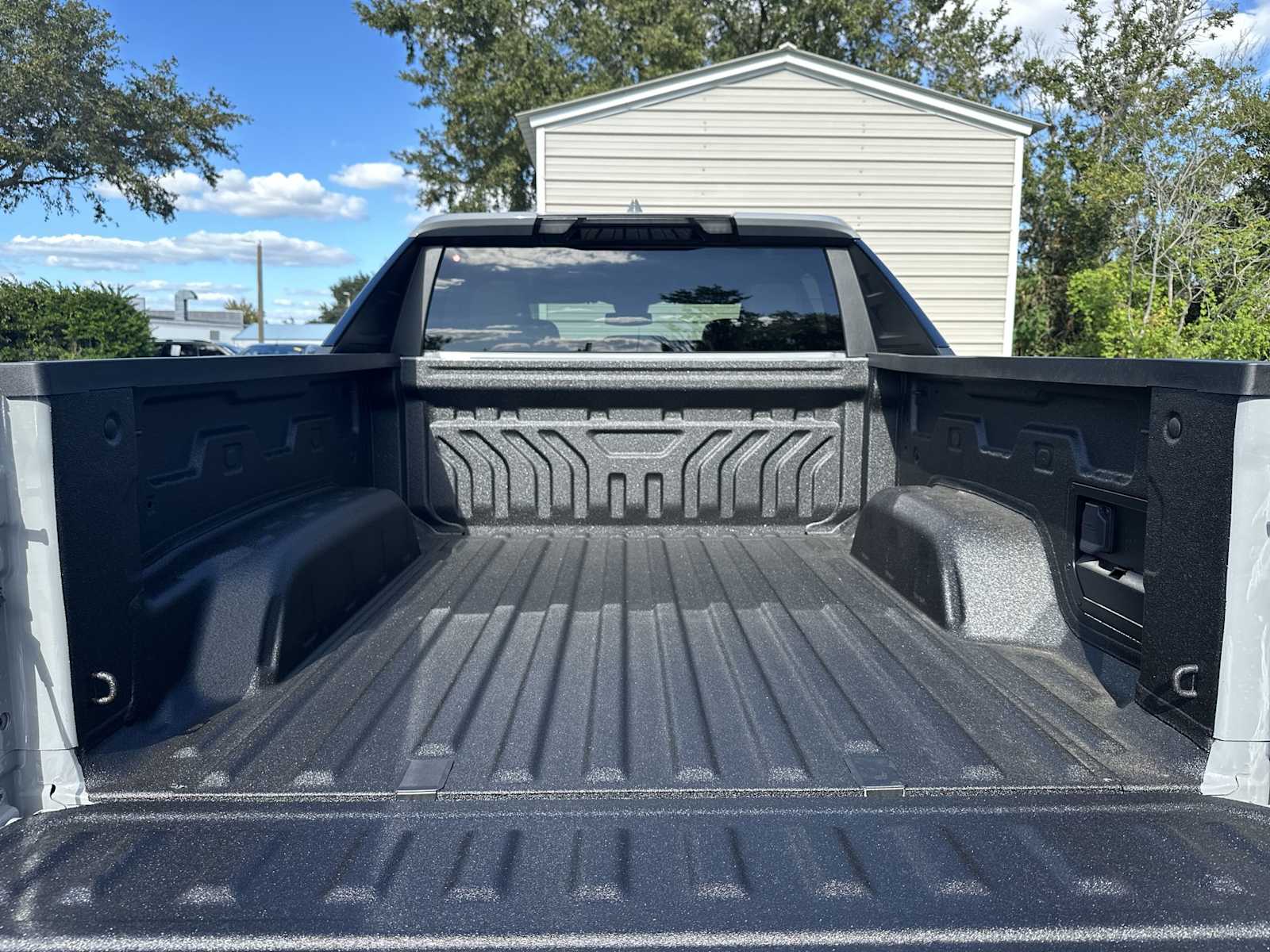 Thumbnail: 2026 Chevrolet Silverado EV - 25