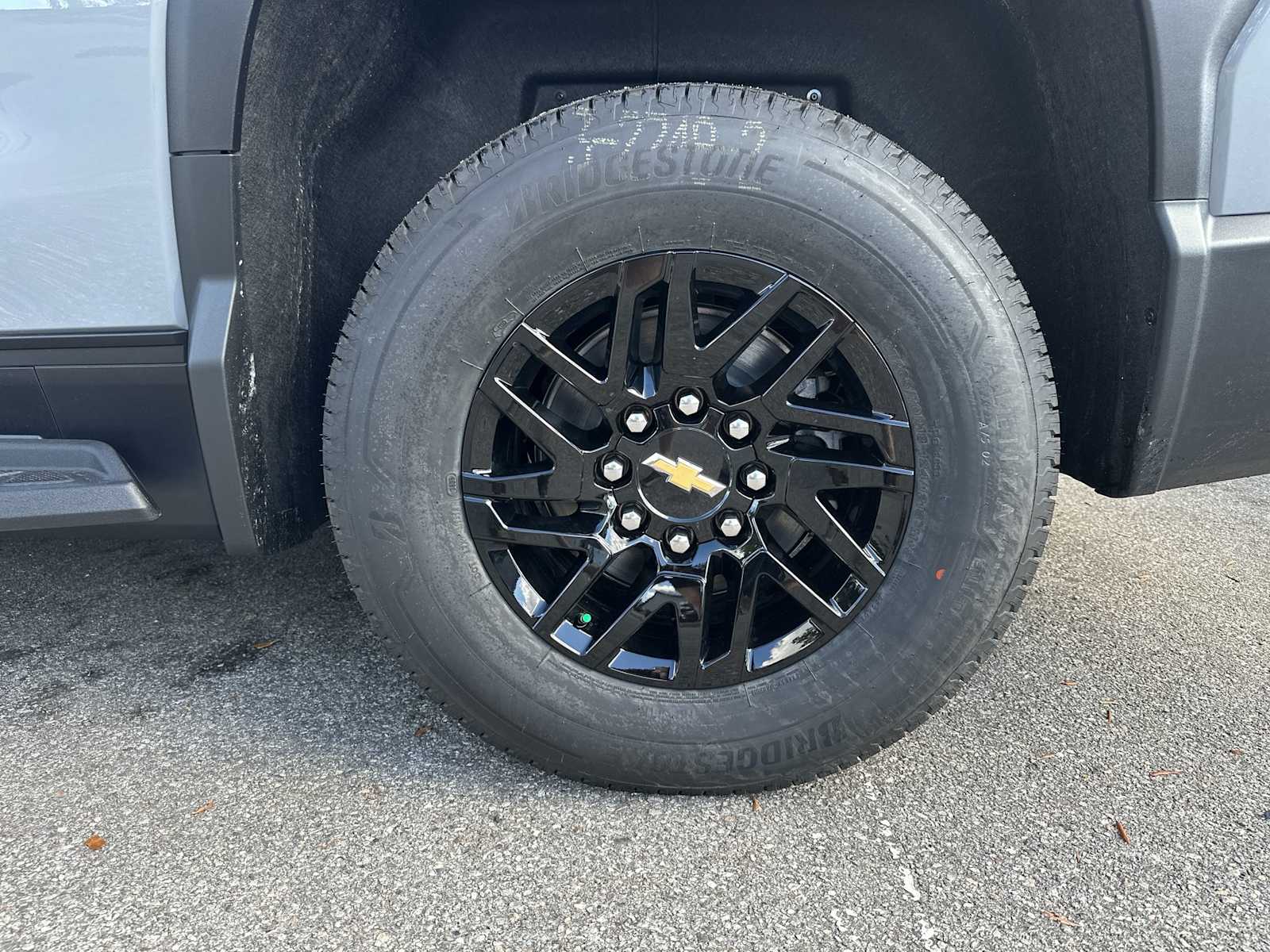 Thumbnail: 2026 Chevrolet Silverado EV - 12